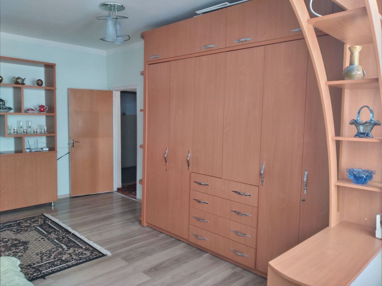 Продается своя 1 ком квартира напротив рынка Кадышева