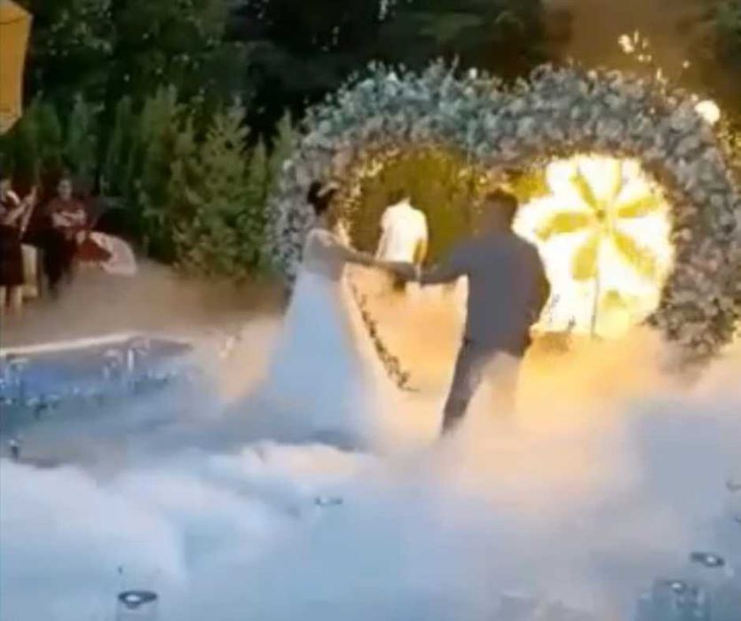 Baloane explozive, fum greu, gheata carbonica, zapada, artificii