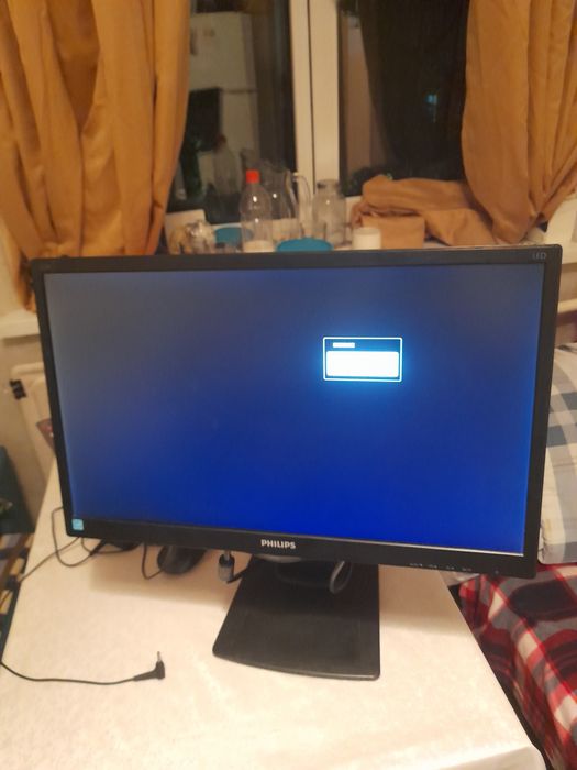 Монитор Phillips 22д с HDMI