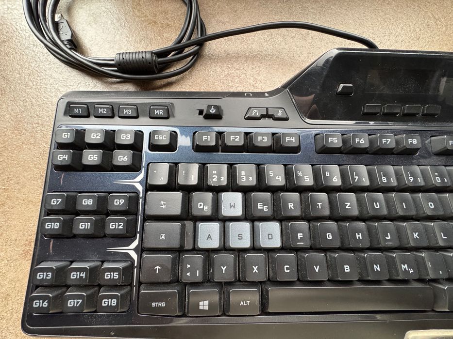 Продавам клавиатура Logitech G510s с подарък мишка