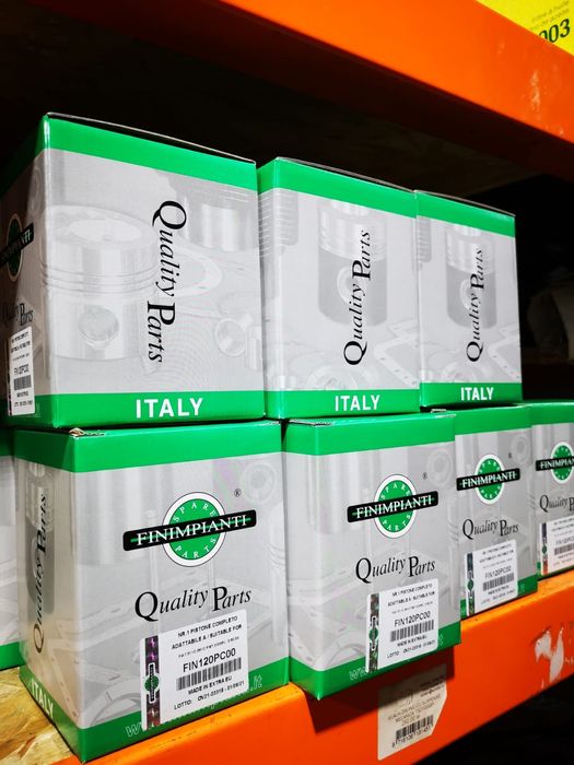 Set motor tractor fiat 211 215.250 311.315.411.415 pe original Italia