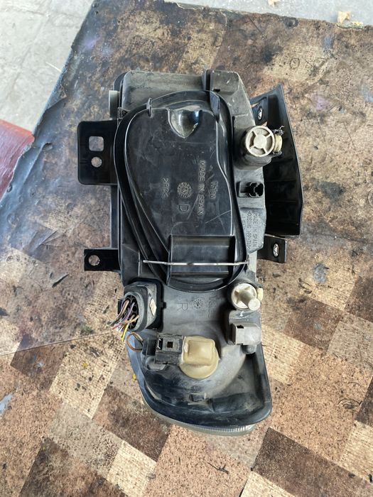 Десен фар за сеат ибиза кордоба