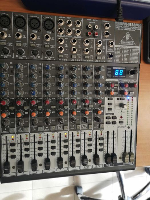Смесителен пулт Behringer XENYX X1622 USB