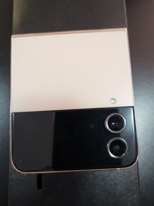 Samsung galaxy Z Flip 4 256GB