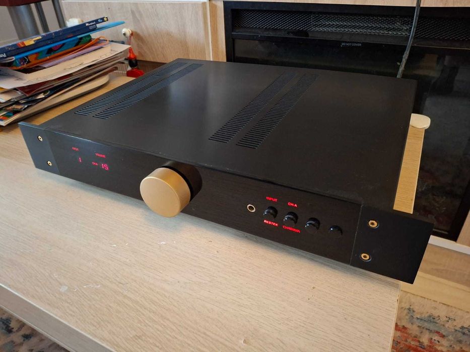 Restek Charisma amplificator High End Mage in Germany!