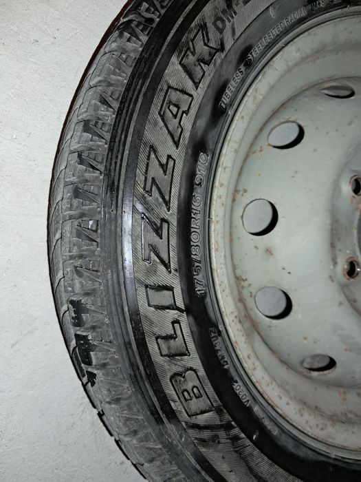 Джанти и гуми Brigestone