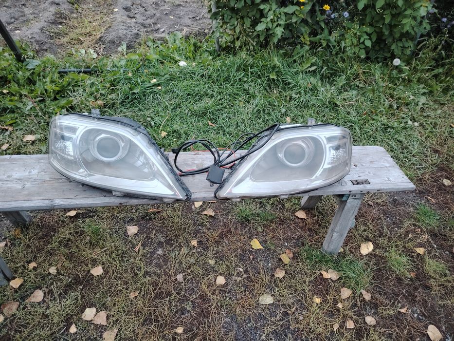 Продам фары на ларгус с биледами