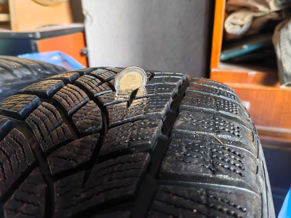 Зимни гуми GoodYear UltraGrip Performance gen-1 215/55R16 97H