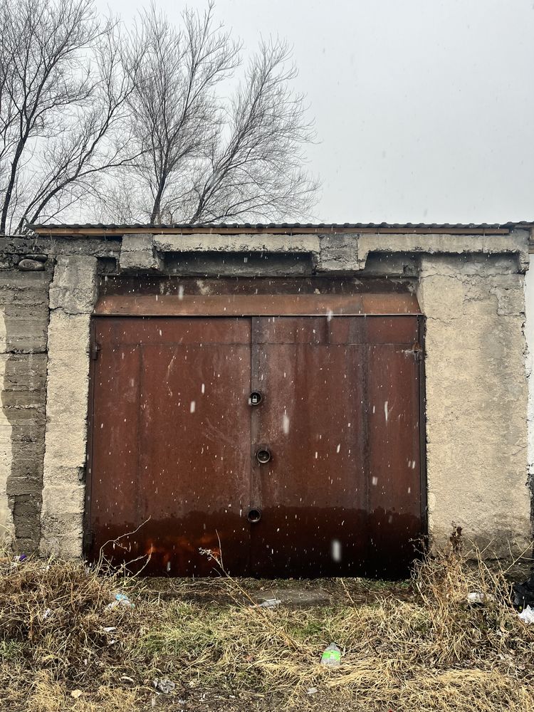 Продается гараж срочно