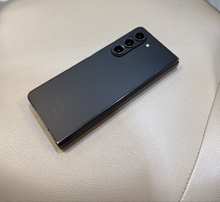 Galaxy Z Fold 5 5G 256GB. 12GB RAM. IMPECABIL !