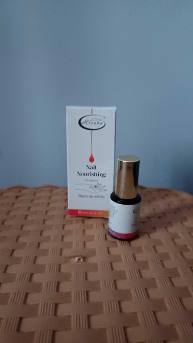 Масло за нокти  комбинация от етерични масла .4ml,