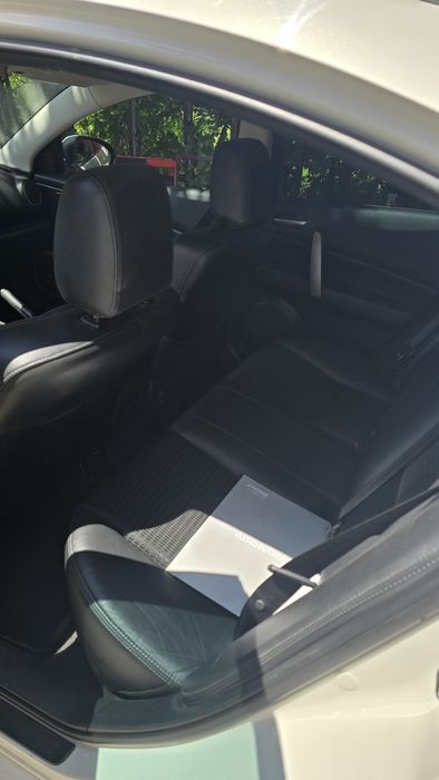 Продавам личната си кола фу екстри старт бутон ел огледала подгрев...