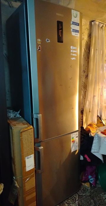 Продам холодильник