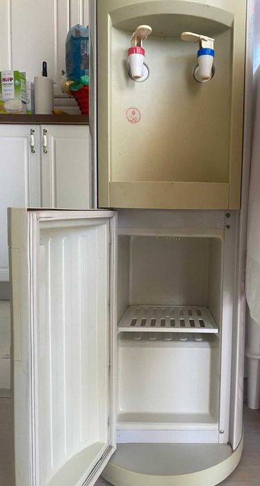 Dozator apa pentru bidoane 19 litri