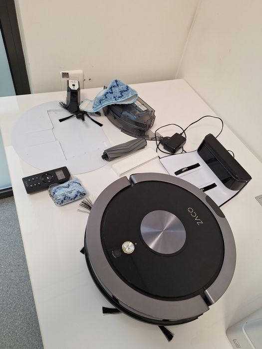 Robot aspirator ZACO A9s Pro defect – pentru piese sau reparatie