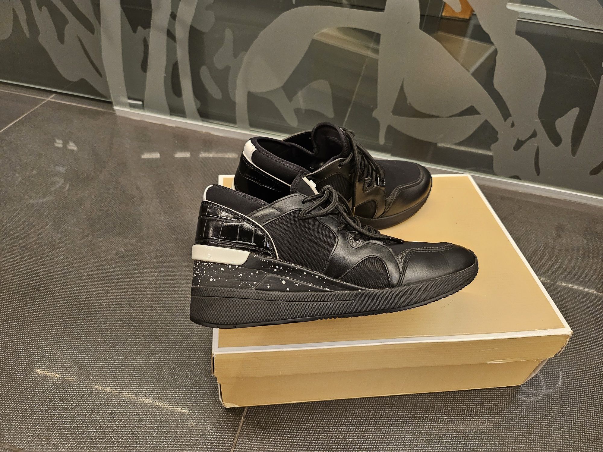 MICHAEL KORS летни сникърси скрита платформа н.37