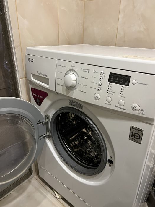 Продам б/у стиральную машину