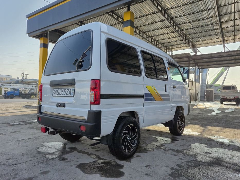 Chevrolet damas delux