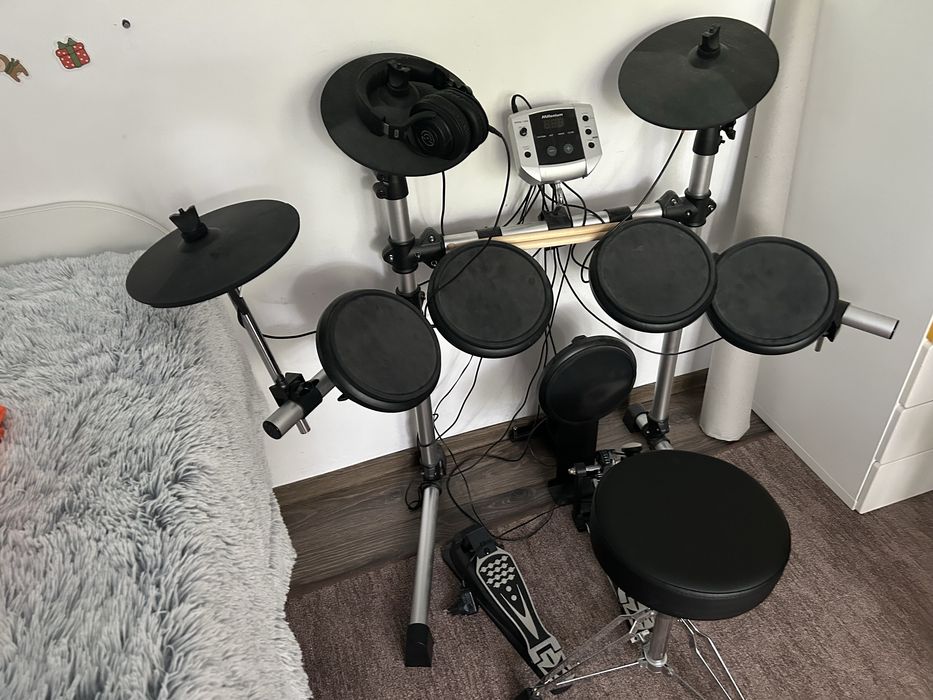 Milenium X 150, set boxe electronice