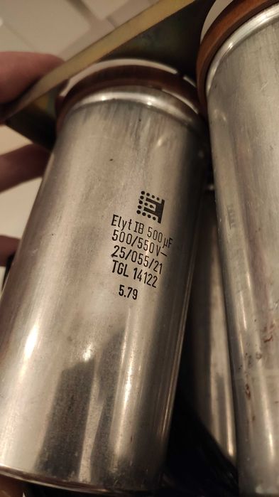 Condensator/Condensatoare 500uF 550V- (curent continuu) TGL 14122