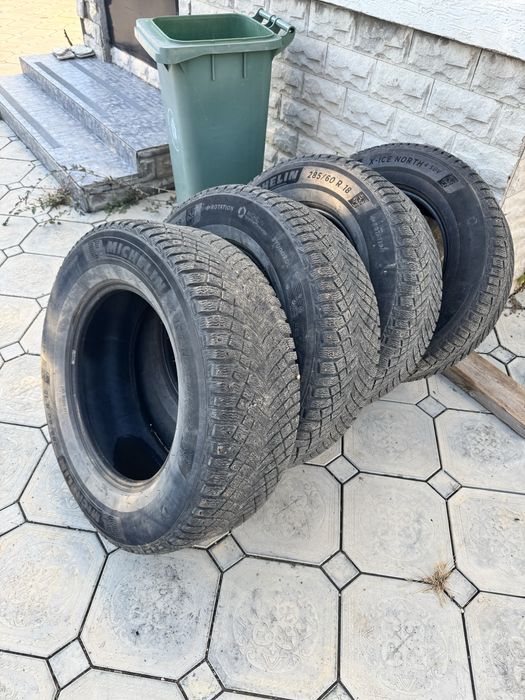 Продам шины зимние 285/60/18