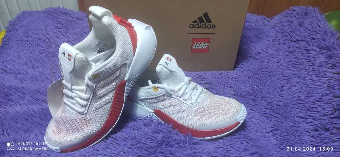 Продам adidas LEGO.