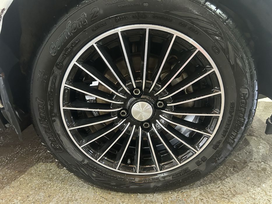 Продам колеса в сборе на летней резине