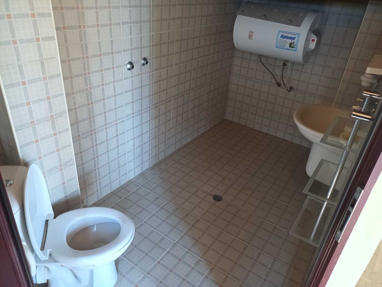 Продава се Къща в с. Осеново, Област Варна - 165 кв.м за 728 €/кв.м - Снимка #9