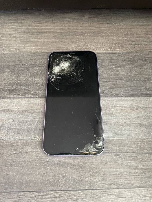 IPhone 12 за части