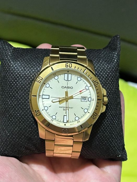 Часовник Casio Златист ( Златен )