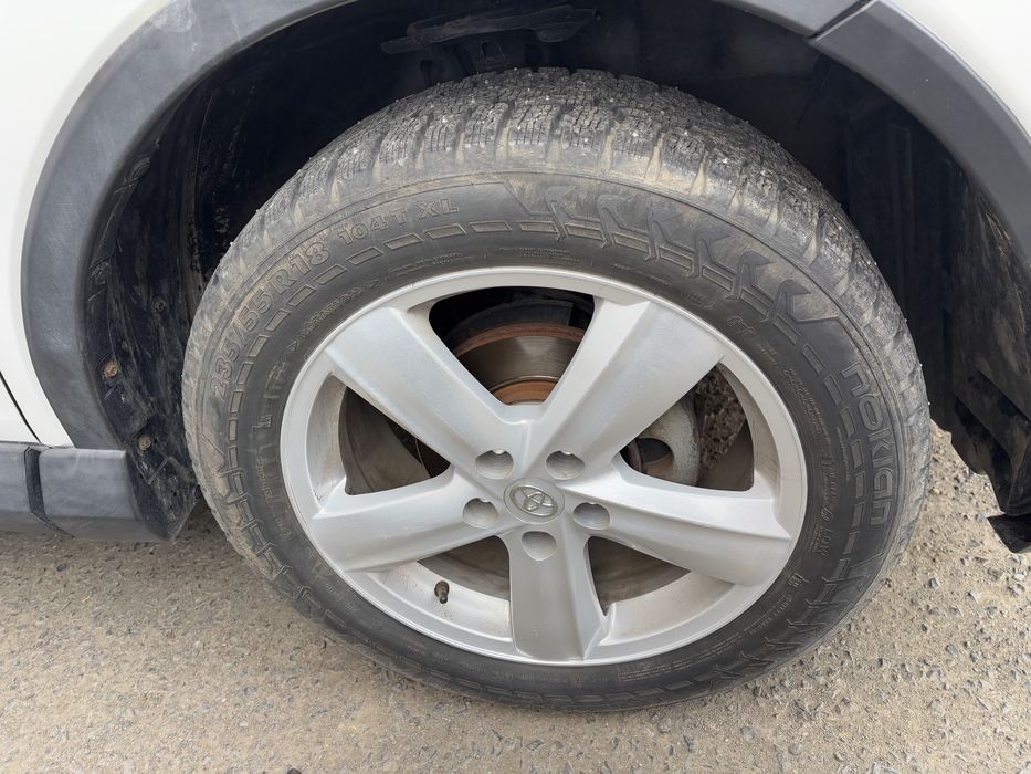 235/55/18 Тойота дисками