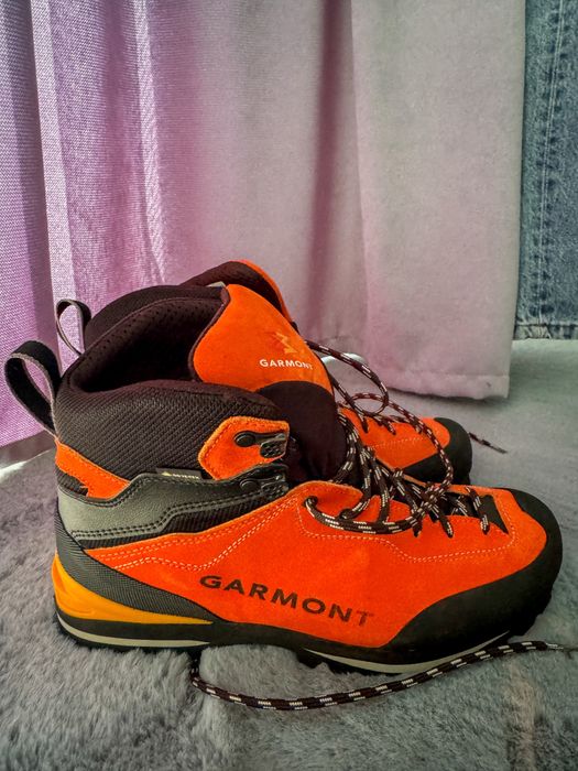 Vand bocanci trekking Garmont Ascent GTX