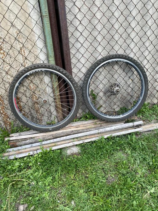 Колеса на велик с новыми покрышками