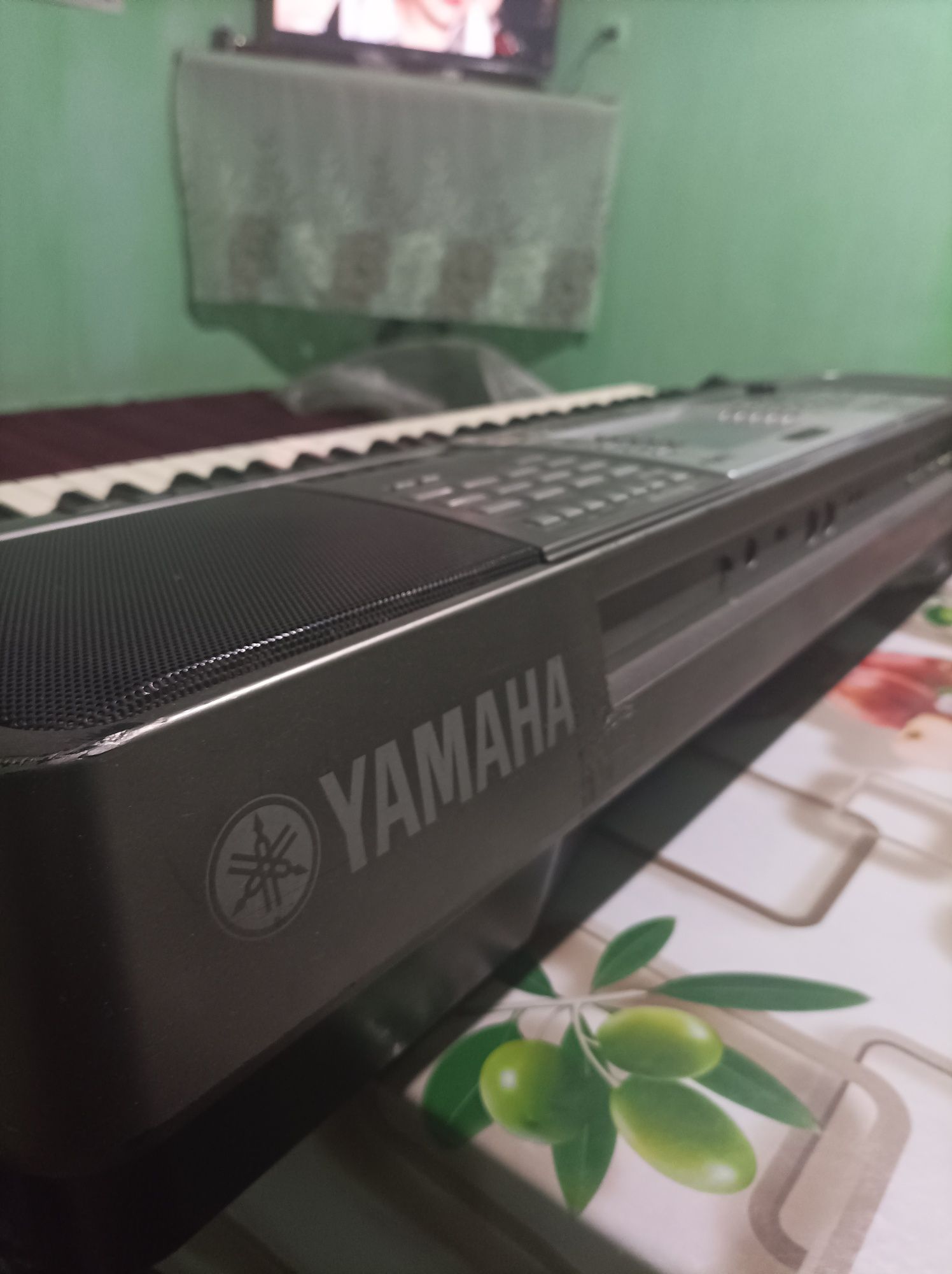 Yamaha PSR 1000 в хорошем состоянии