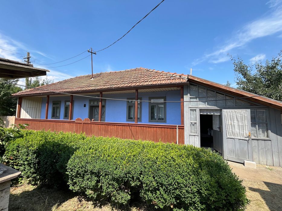 Vând casă+anexe sat bobulesti comuna Ștefănești jud Botoșani