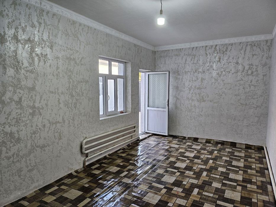 Ховли сотилади. .