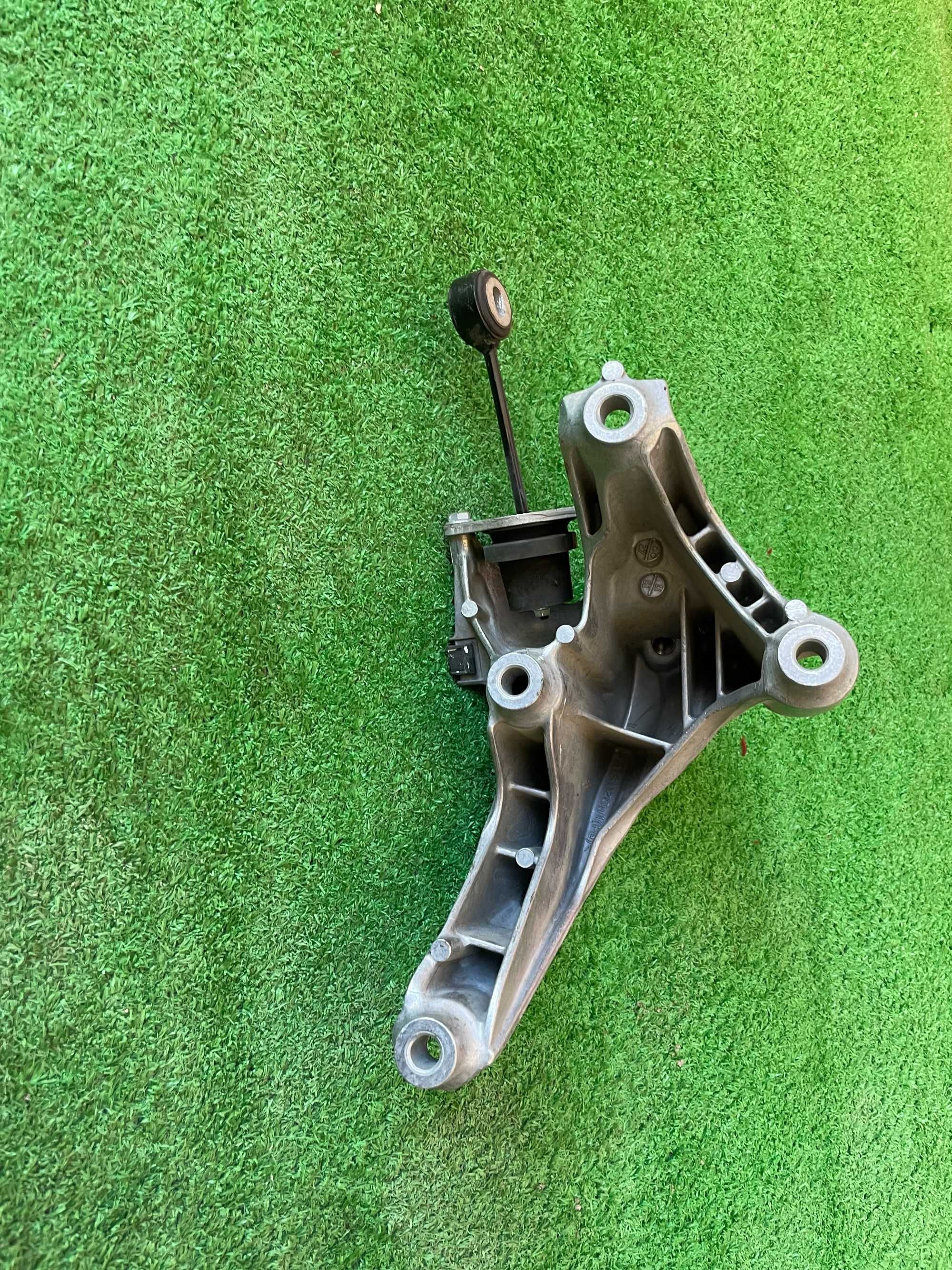 Audi A4 A5 B9 Suport motor stanga 4m0199307AD