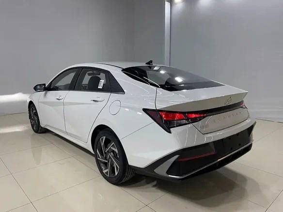 Продам новую Hyundai Elantra 2025. Elegant plus.