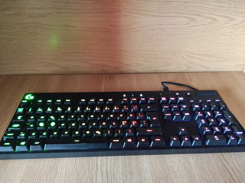 Tastatura Logitech 810