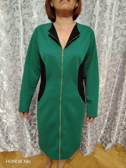 Вечернее платье выше колена