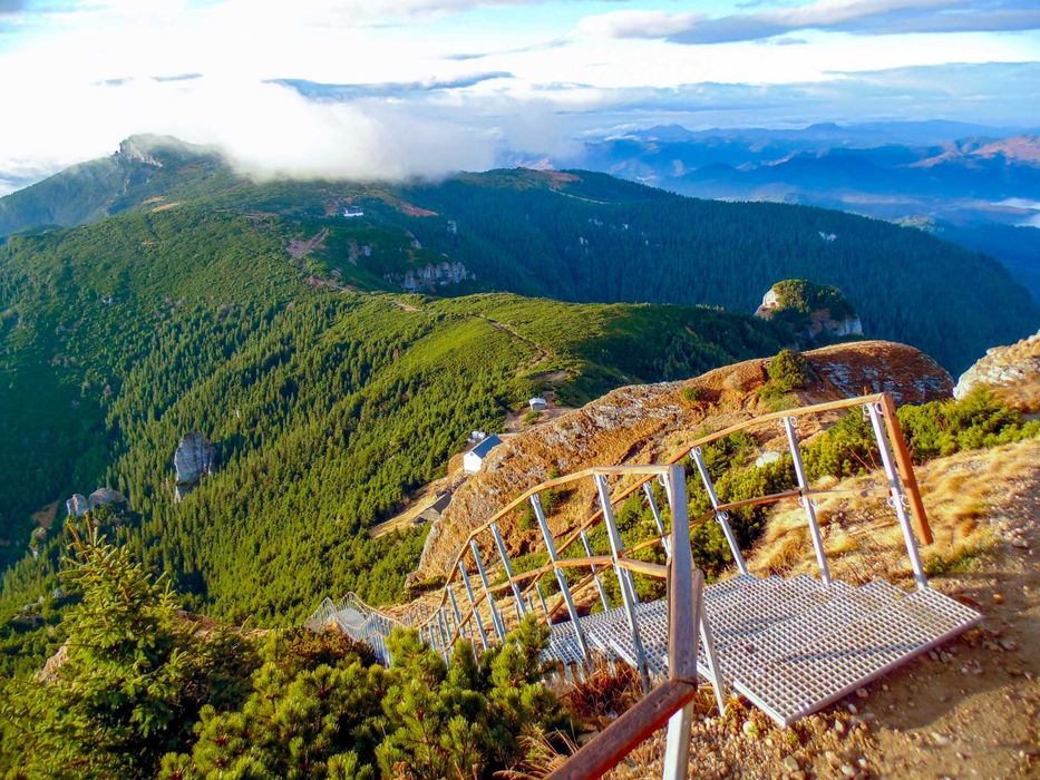 Sony DSC H-100 (camera foto Bridge cu zoom optic 21 X)