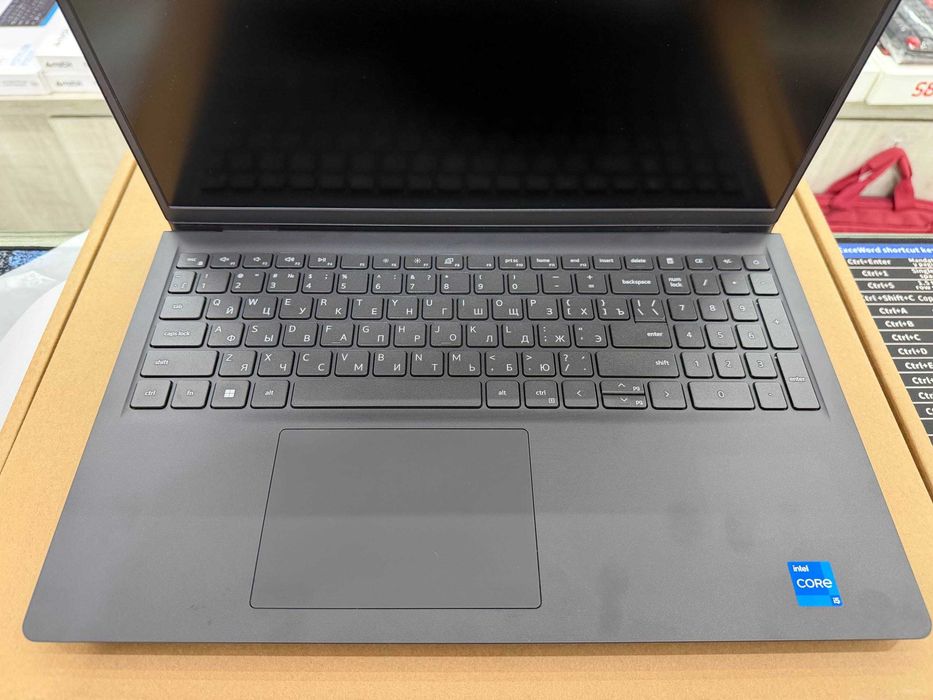 Dell Vostro 3530 | NEW