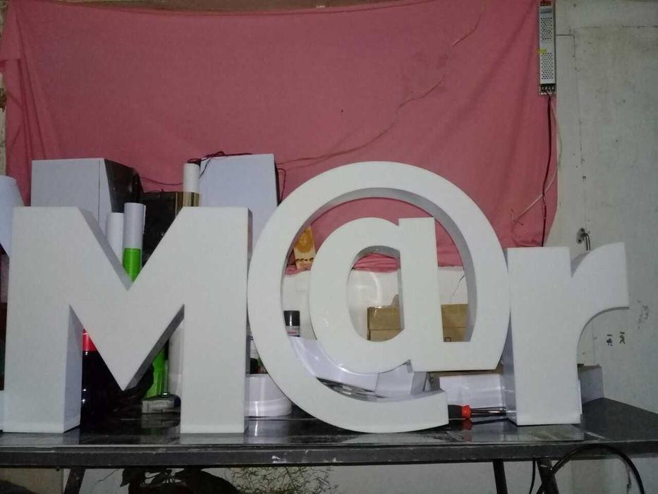 Продам рекламные буквы Цена 2 млн 800 тысяч