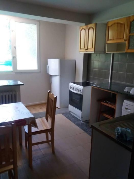 Дава се под наем Тристаен апартамент в София, Лозенец - 90 кв.м за 700 € - Снимка #2