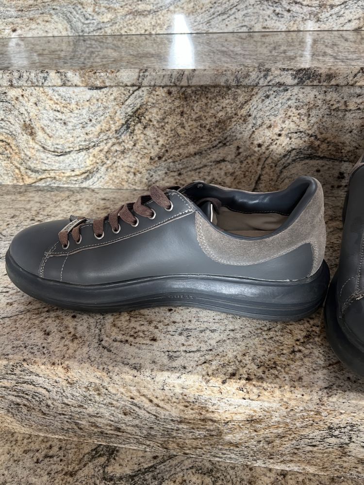 Vand Sneackers Guess