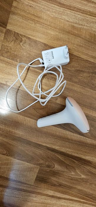 Lumea Seria 7000
Epilator IPL
SC1994/00