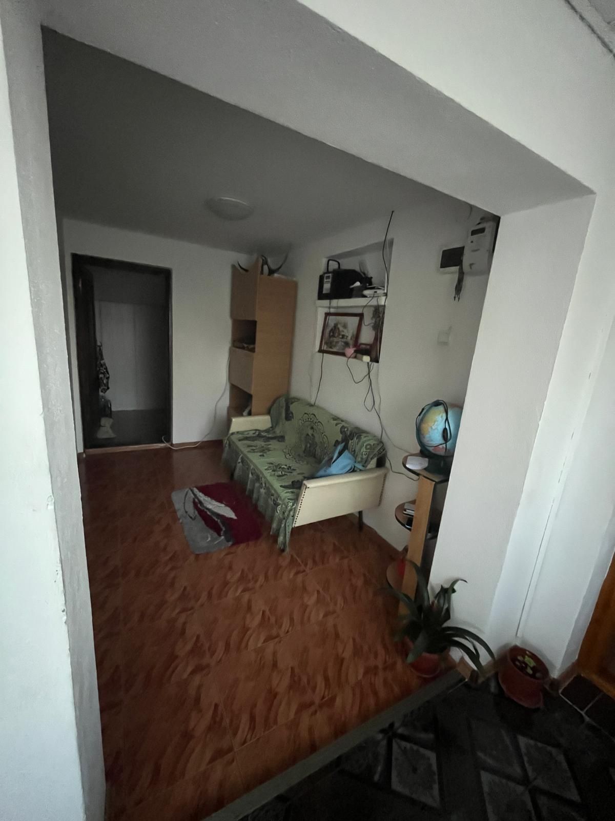 Casa locuibila de vanzare