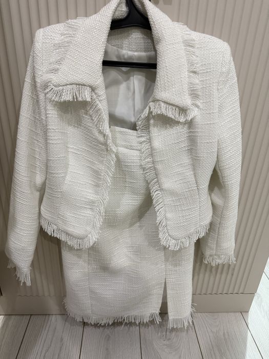 Твидовый белый костюм