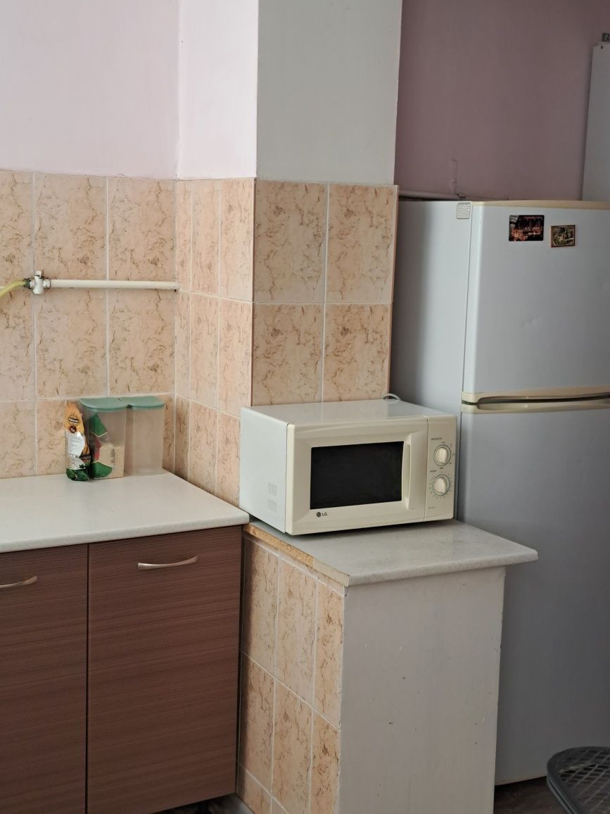 Сдаю посуточно1, 2,3комн.кв.в 12 мкр,8мкр,6мкр,.