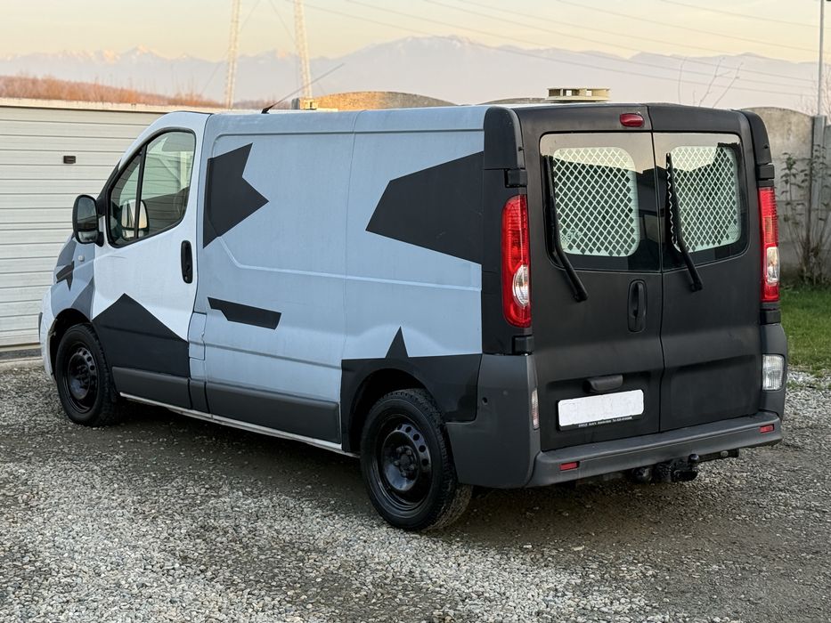 Renault Trafic 2009 - 2.0 DCI - A/C - Navigatie - 2 Locuri + Marfa